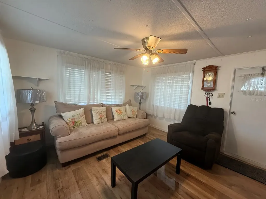 38645 Remora Avenue Zephyrhills FL 33542