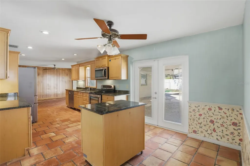 3230 Lake Anderson Avenue Orlando FL 32812