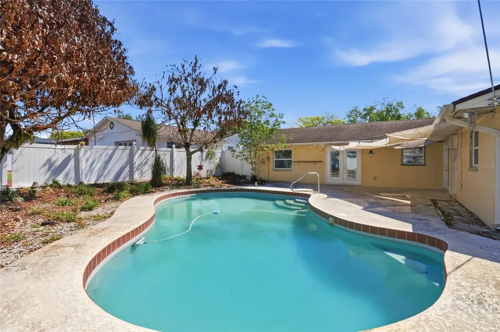 3230 Lake Anderson Avenue Orlando FL 32812