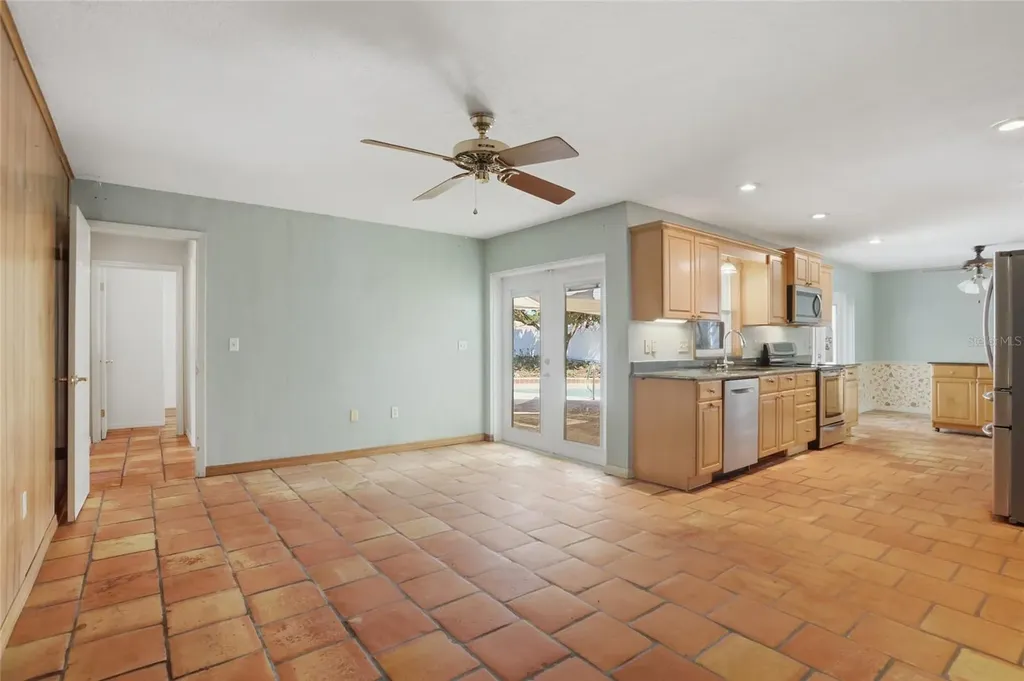 3230 Lake Anderson Avenue Orlando FL 32812