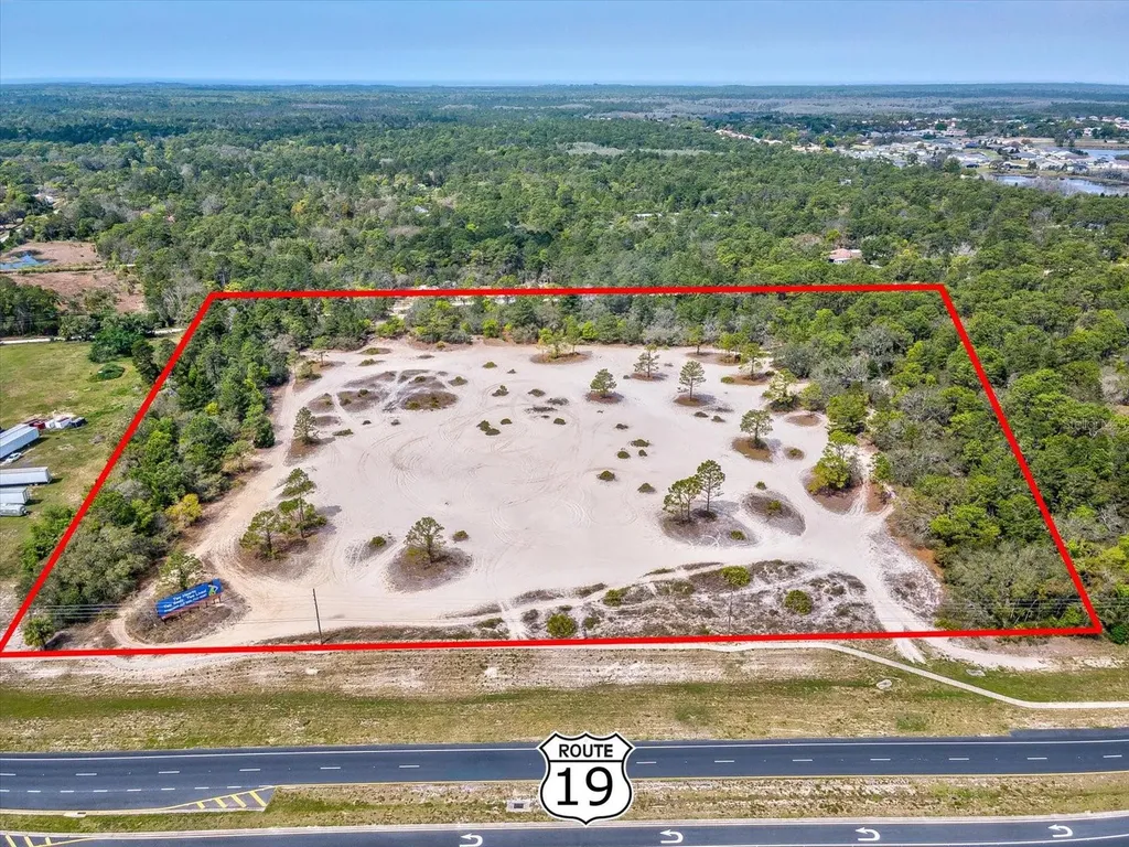 15.7 Acres Commercial Way Weeki Wachee FL 34613