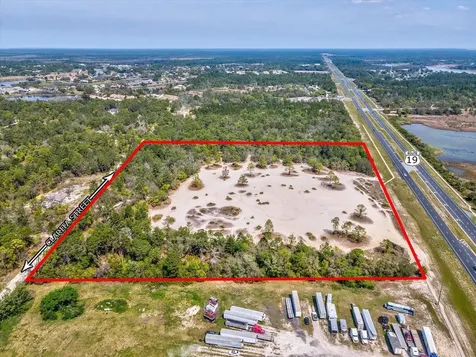 15.7 Acres Commercial Way Weeki Wachee FL 34613
