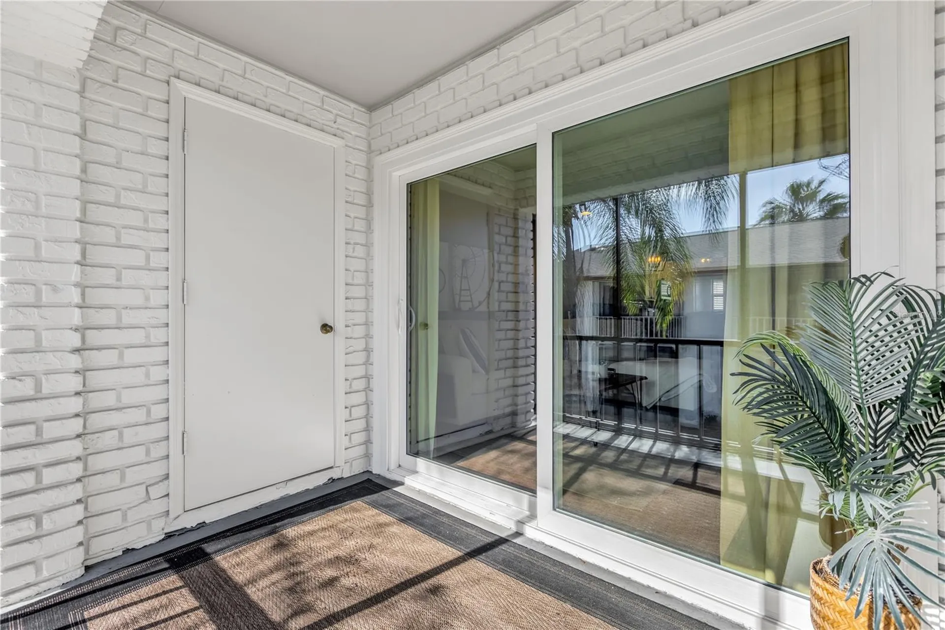 2916 Plaza Terrace Drive Orlando FL 32803