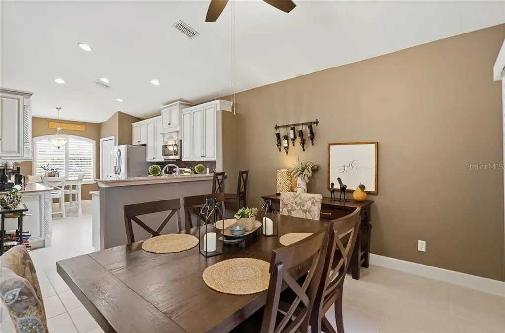 2082 Mesic Hammock Way Venice FL 34292
