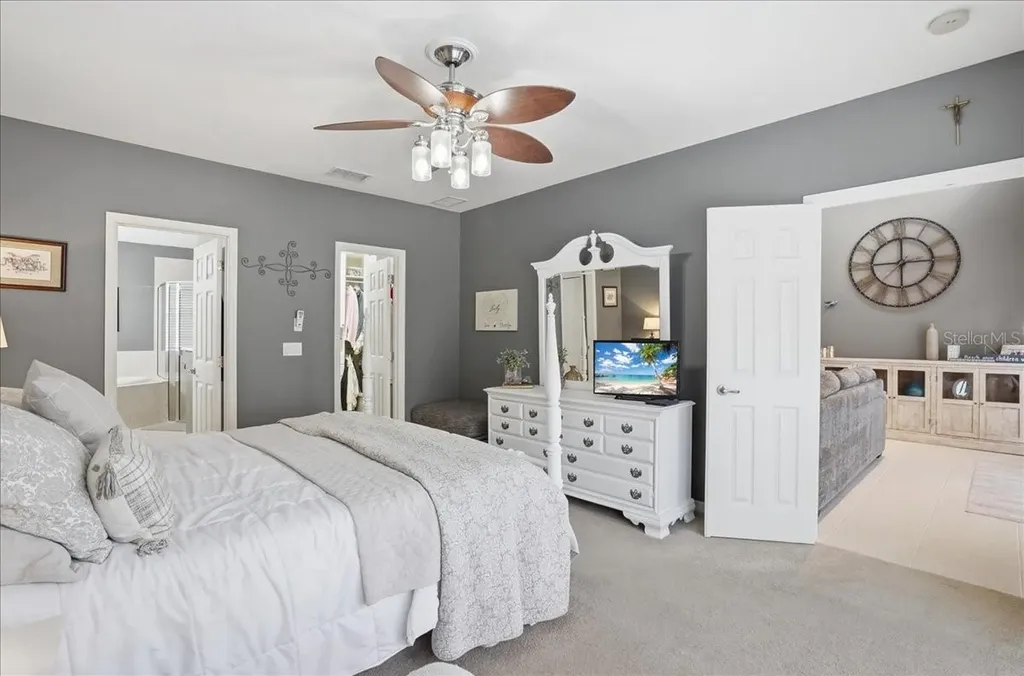 2082 Mesic Hammock Way Venice FL 34292