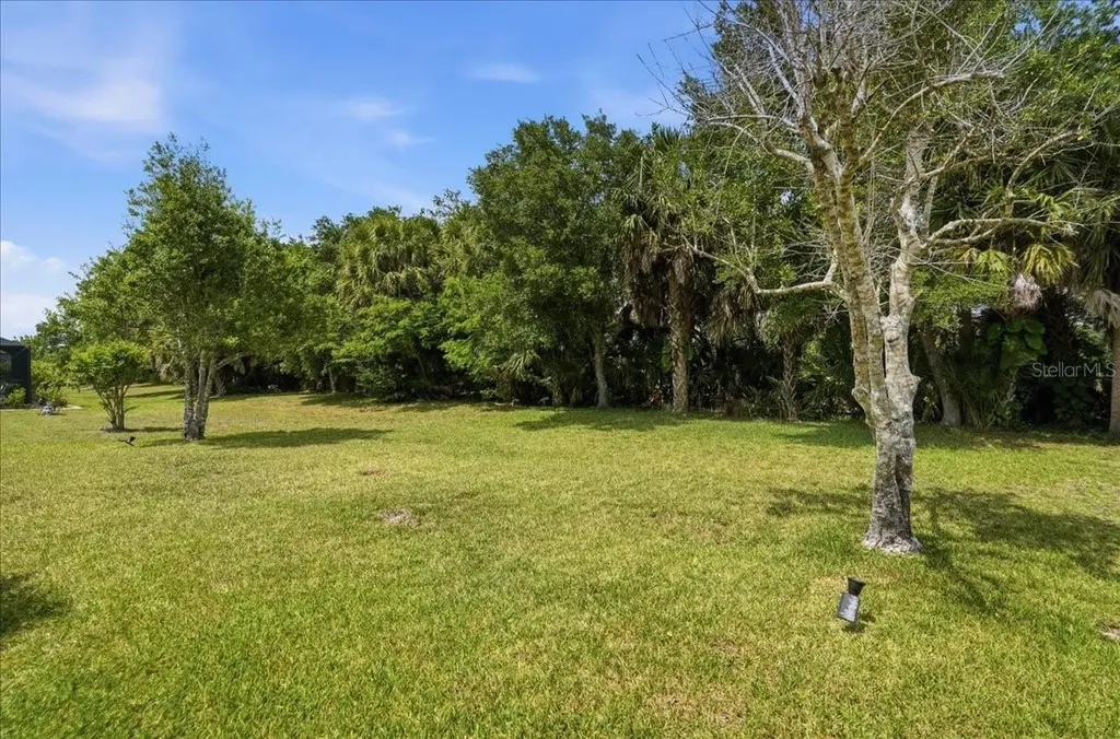 2082 Mesic Hammock Way Venice FL 34292