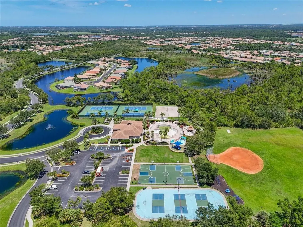 2082 Mesic Hammock Way Venice FL 34292
