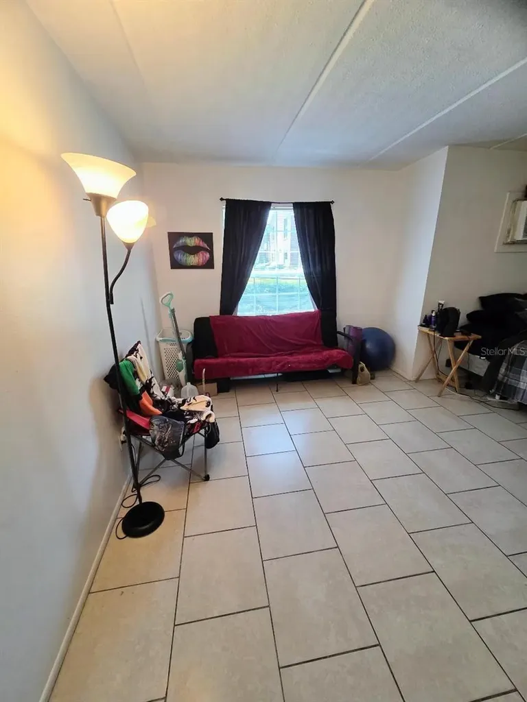 8580 9th Way N St Petersburg FL 33702