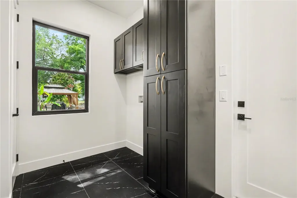 105 Garland Avenue Seffner FL 33584