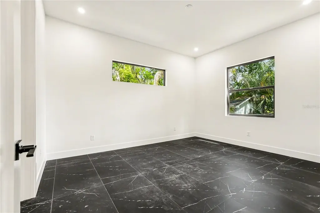 105 Garland Avenue Seffner FL 33584