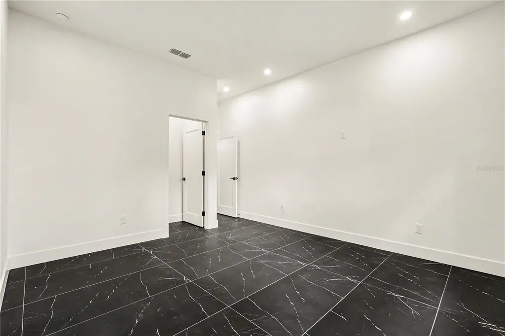 105 Garland Avenue Seffner FL 33584
