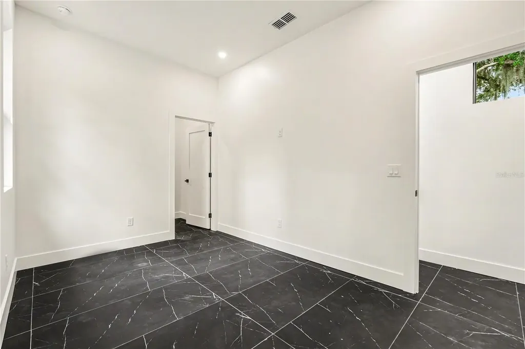 105 Garland Avenue Seffner FL 33584