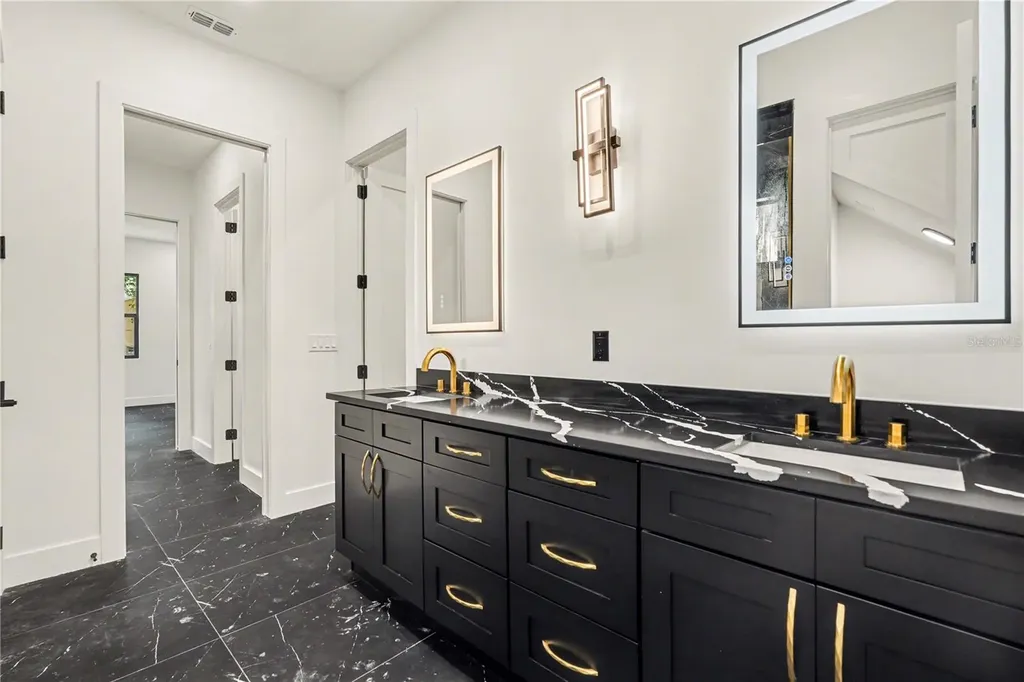 105 Garland Avenue Seffner FL 33584