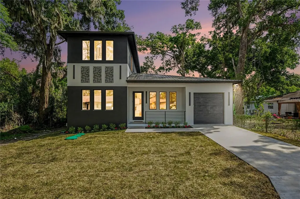105 Garland Avenue Seffner FL 33584