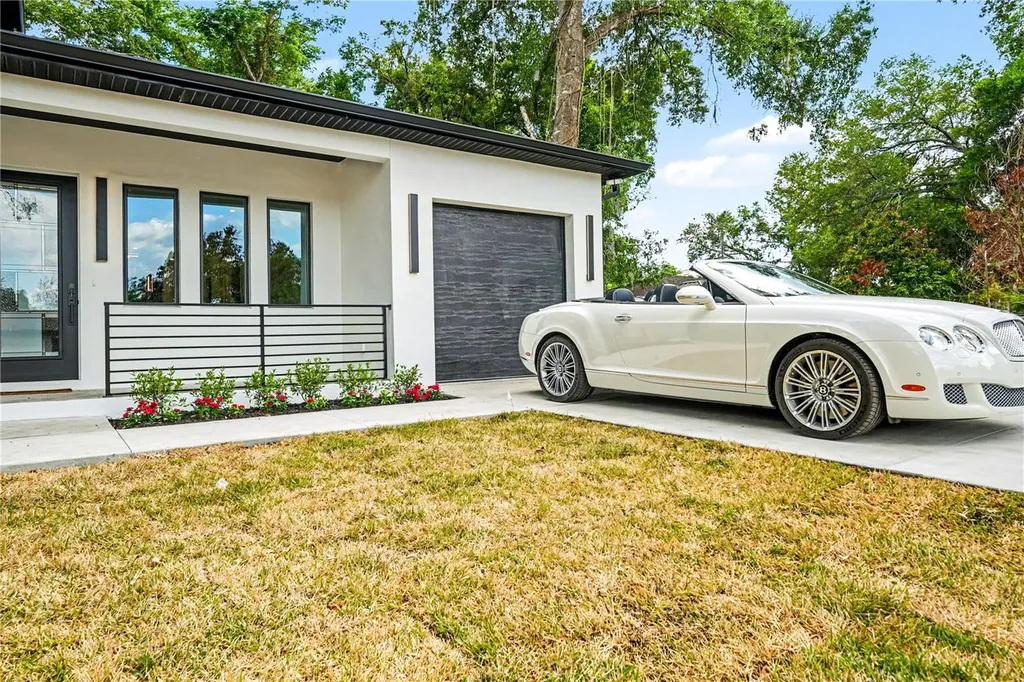 105 Garland Avenue Seffner FL 33584