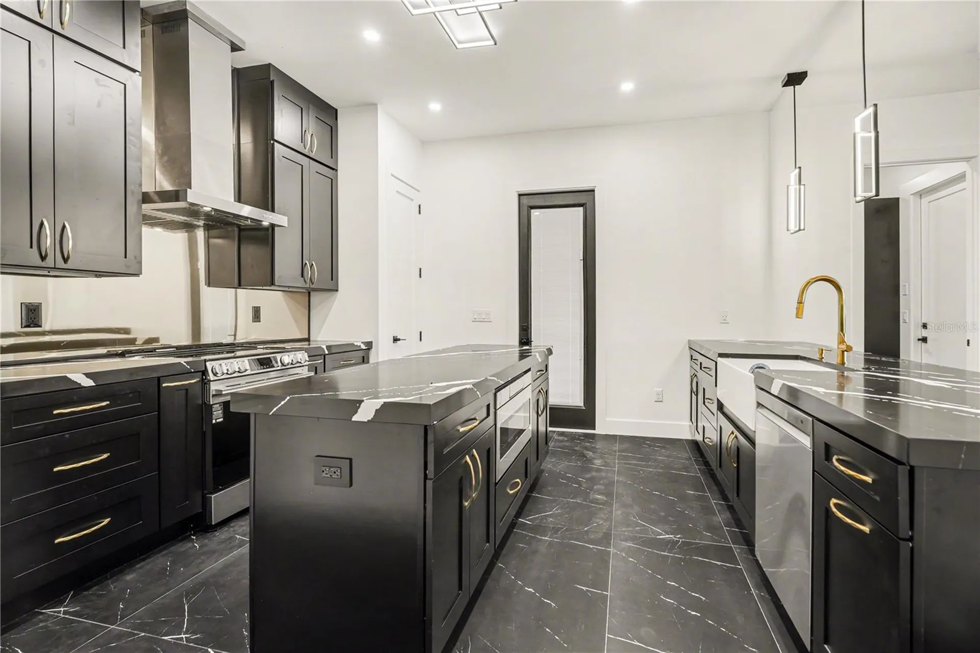 105 Garland Avenue Seffner FL 33584