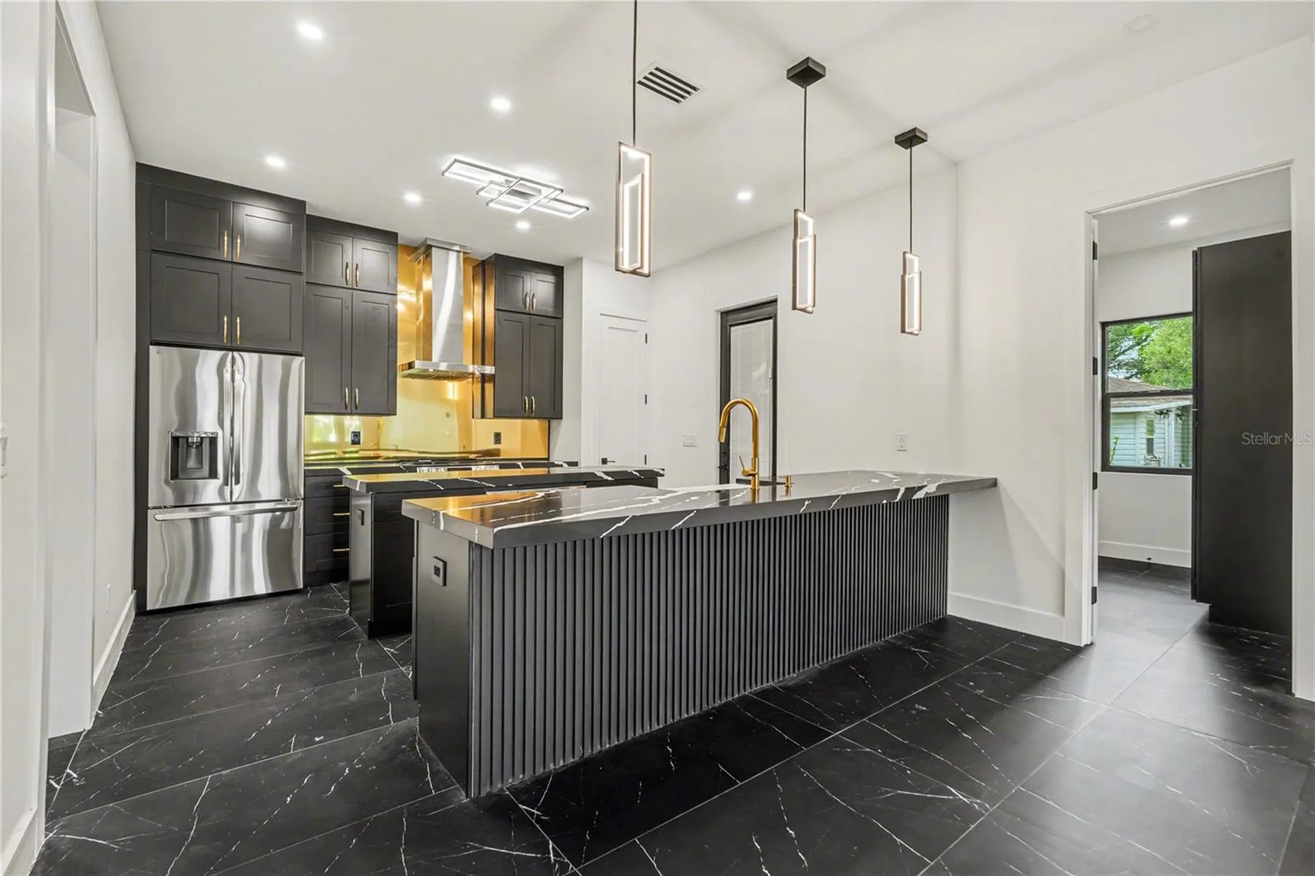 105 Garland Avenue Seffner FL 33584