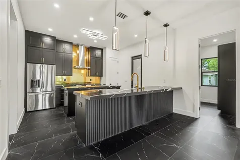 105 Garland Avenue Seffner FL 33584
