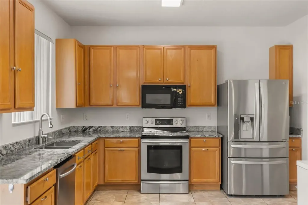 402 Chimney Rock Drive Ruskin FL 33570