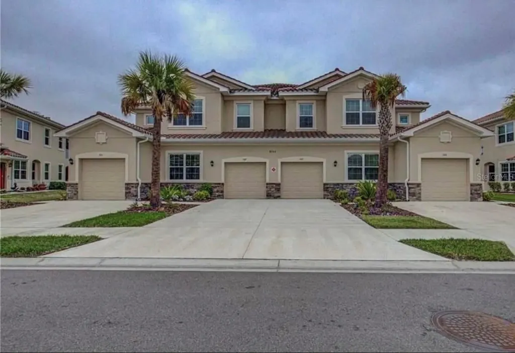 8342 Enclave Way Sarasota FL 34243