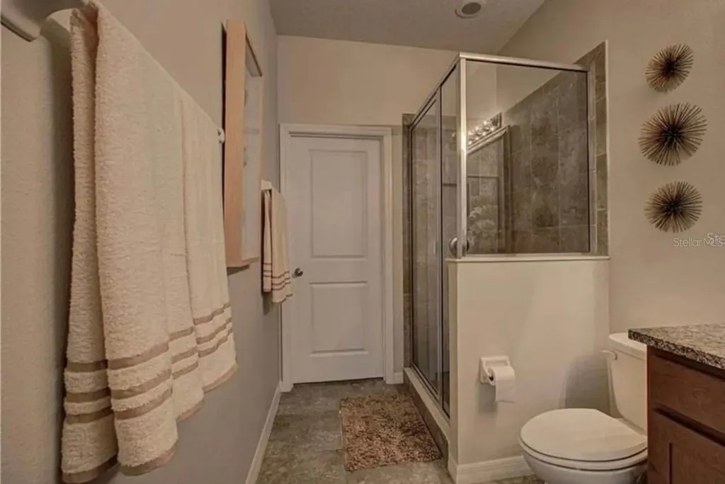 8342 Enclave Way Sarasota FL 34243