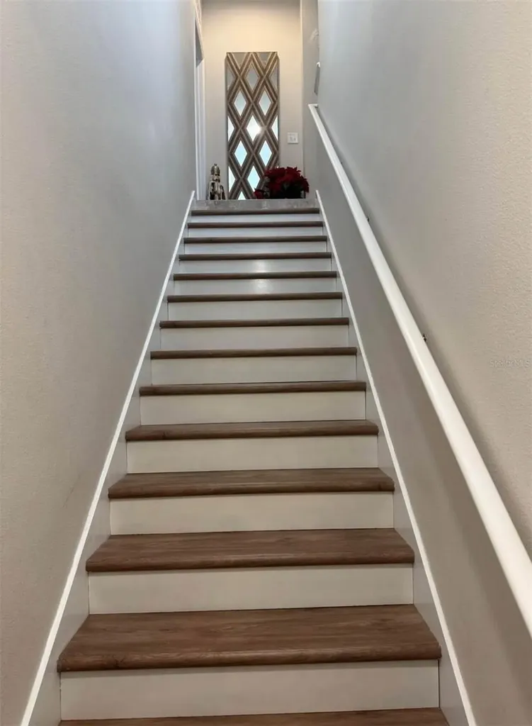 8342 Enclave Way Sarasota FL 34243