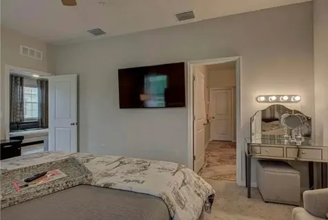 8342 Enclave Way Sarasota FL 34243