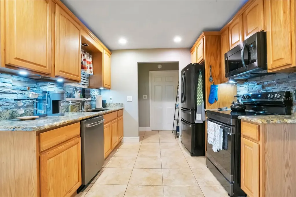 1691 Santee Avenue Deltona FL 32738