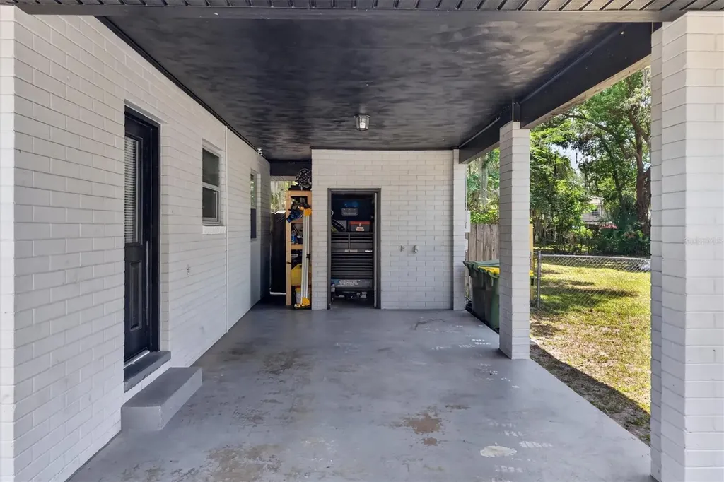 2303 Mahoney Avenue Leesburg FL 34748