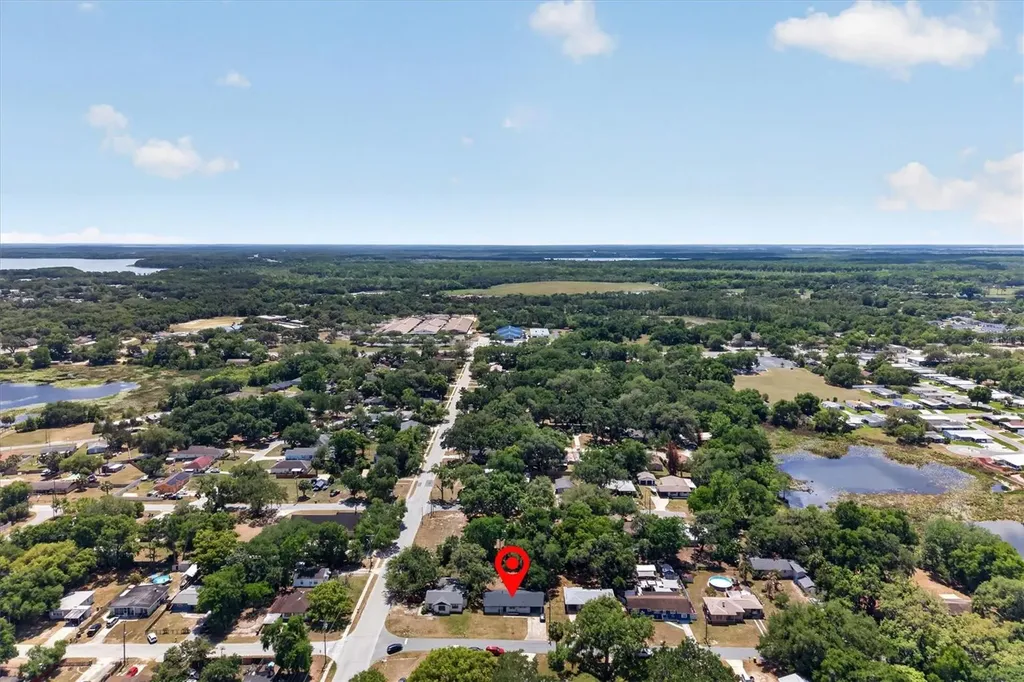 2303 Mahoney Avenue Leesburg FL 34748