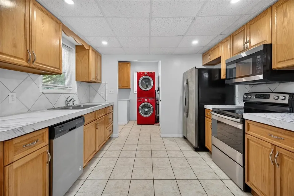 2303 Mahoney Avenue Leesburg FL 34748