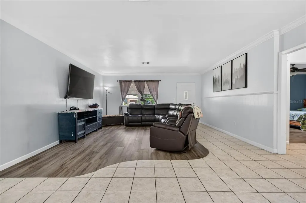 2303 Mahoney Avenue Leesburg FL 34748