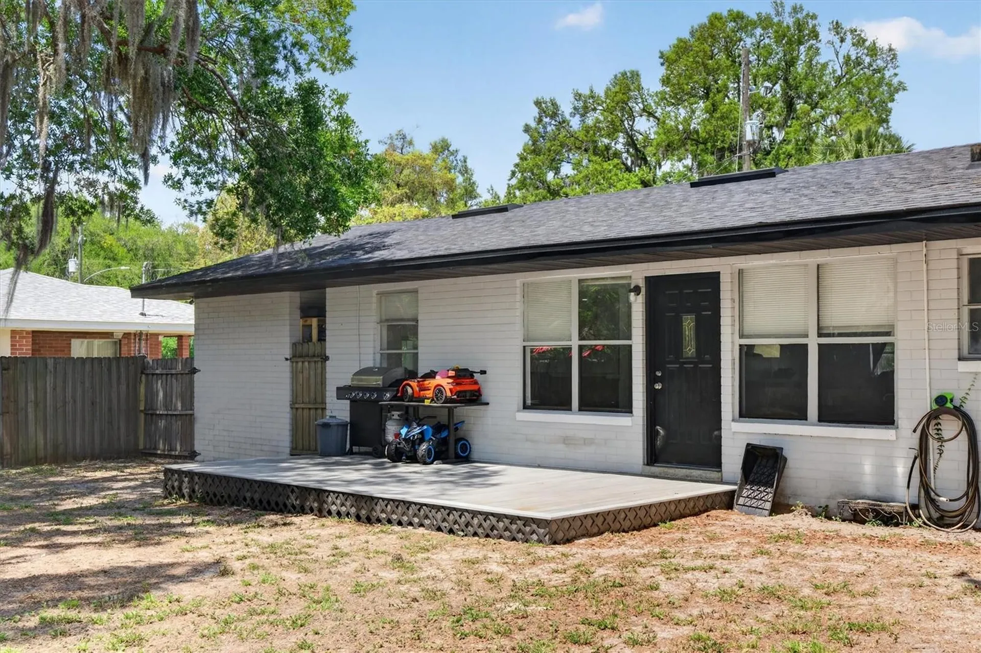 2303 Mahoney Avenue Leesburg FL 34748