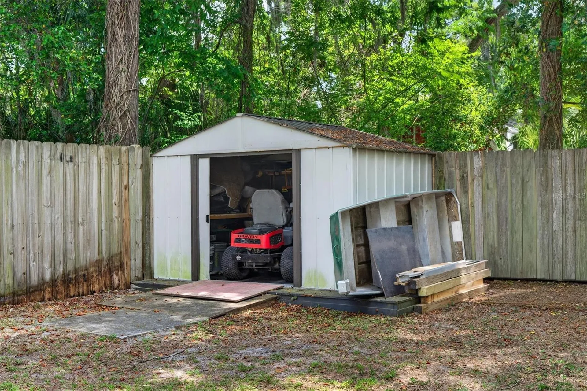 2303 Mahoney Avenue Leesburg FL 34748