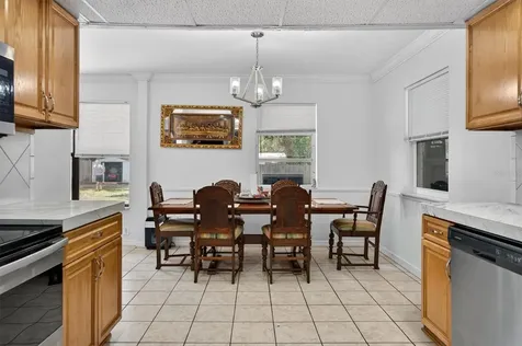2303 Mahoney Avenue Leesburg FL 34748