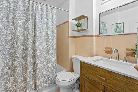 225 35th Street S St Petersburg FL 33711