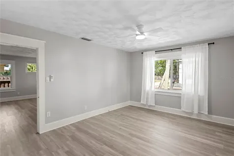 225 35th Street S St Petersburg FL 33711