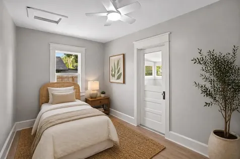 225 35th Street S St Petersburg FL 33711