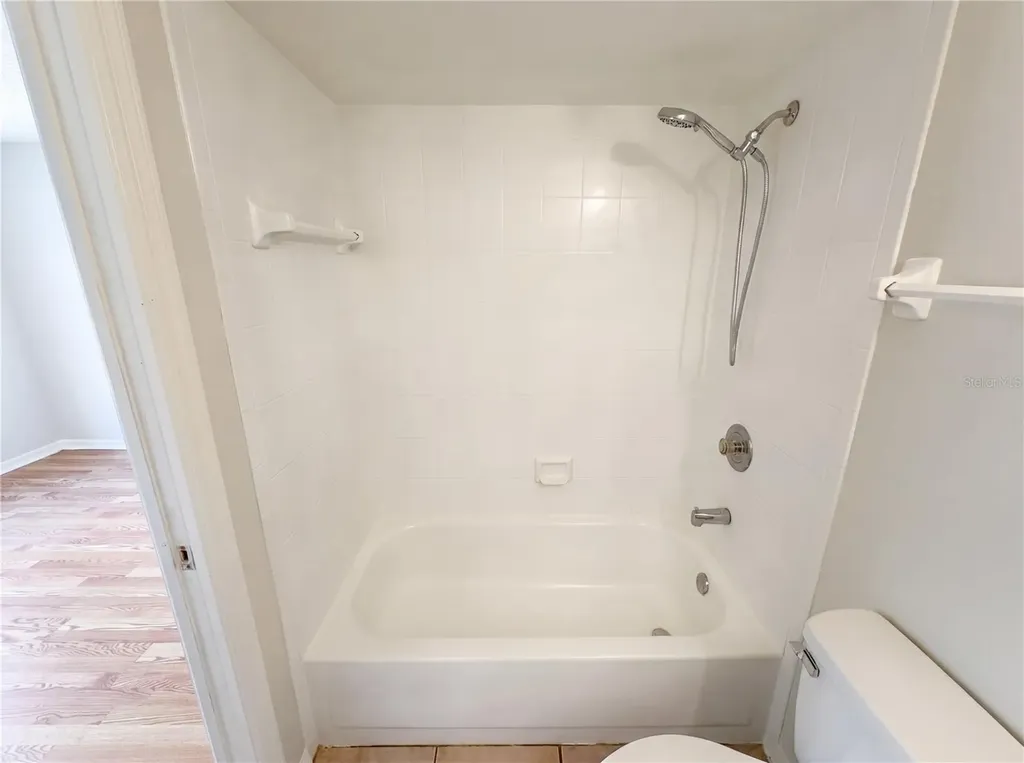 9814 Dean Cove Lane Orlando FL 32825