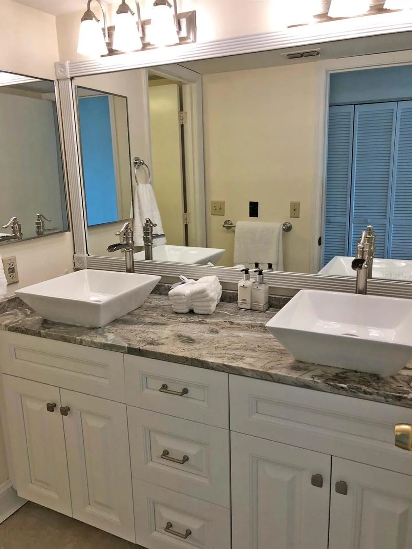 160 Columbia Drive Tampa FL 33606