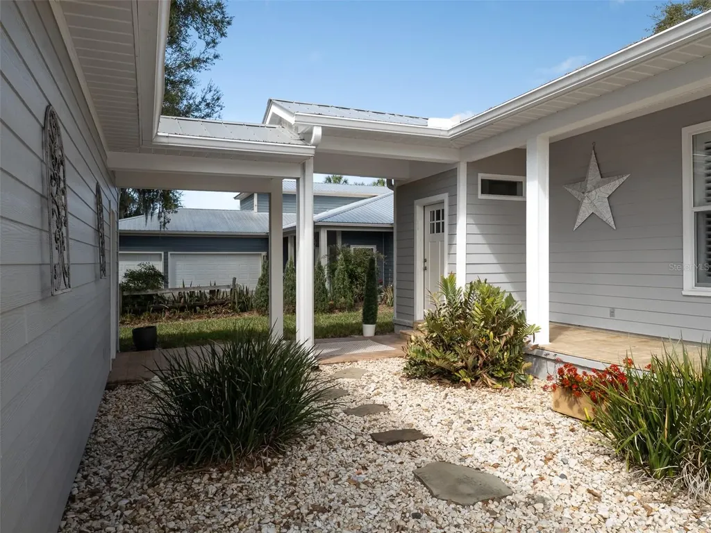 12495 SE Sunset Harbor Road Weirsdale FL 32195