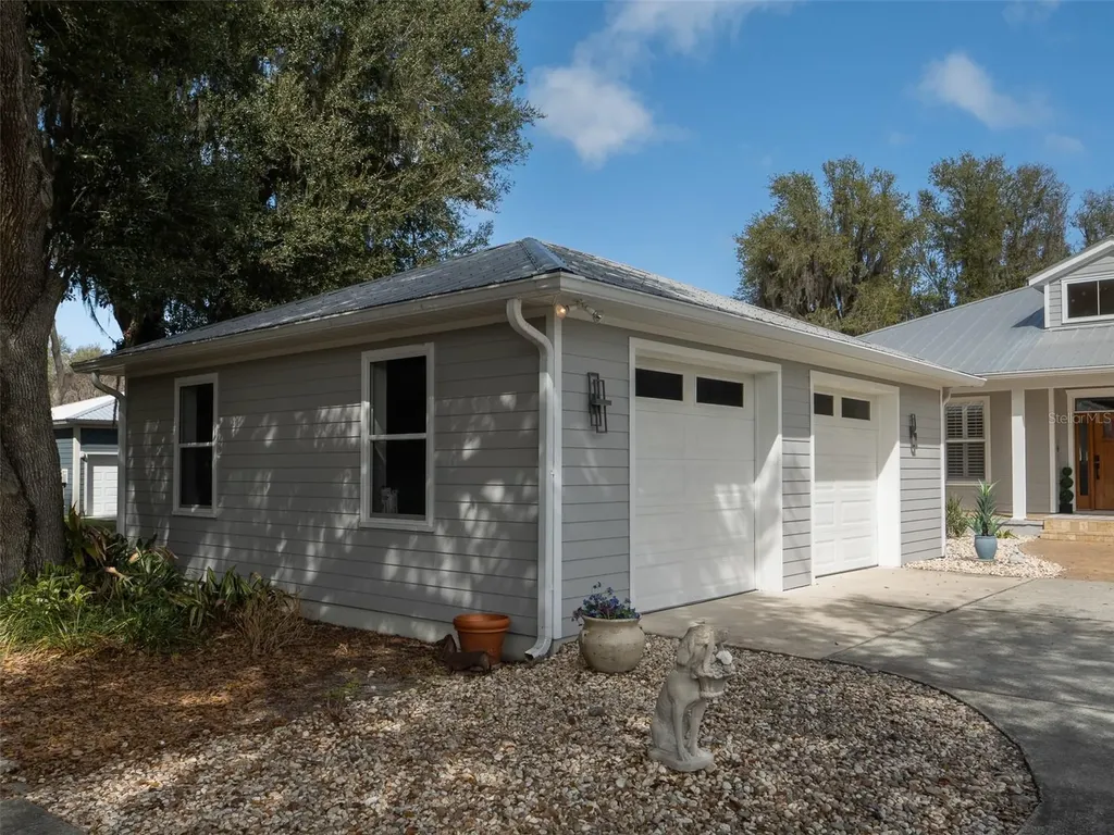 12495 SE Sunset Harbor Road Weirsdale FL 32195