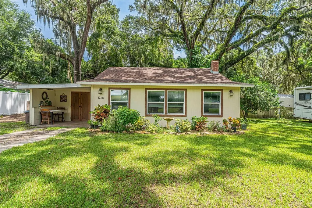 12369 SE 130th Court Ocklawaha FL 32179