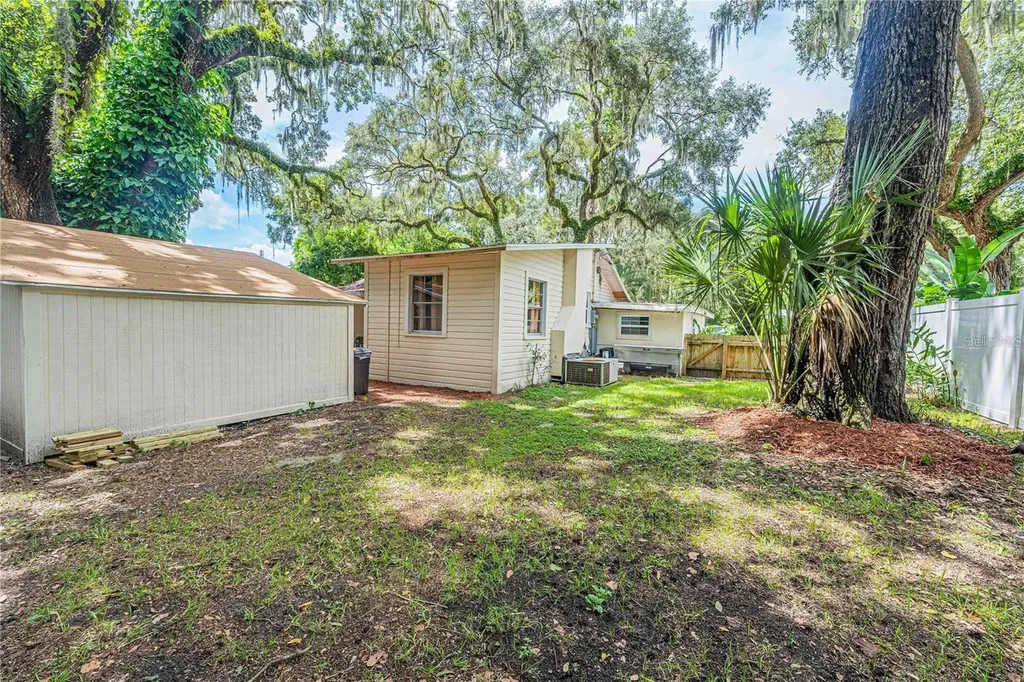 12369 SE 130th Court Ocklawaha FL 32179