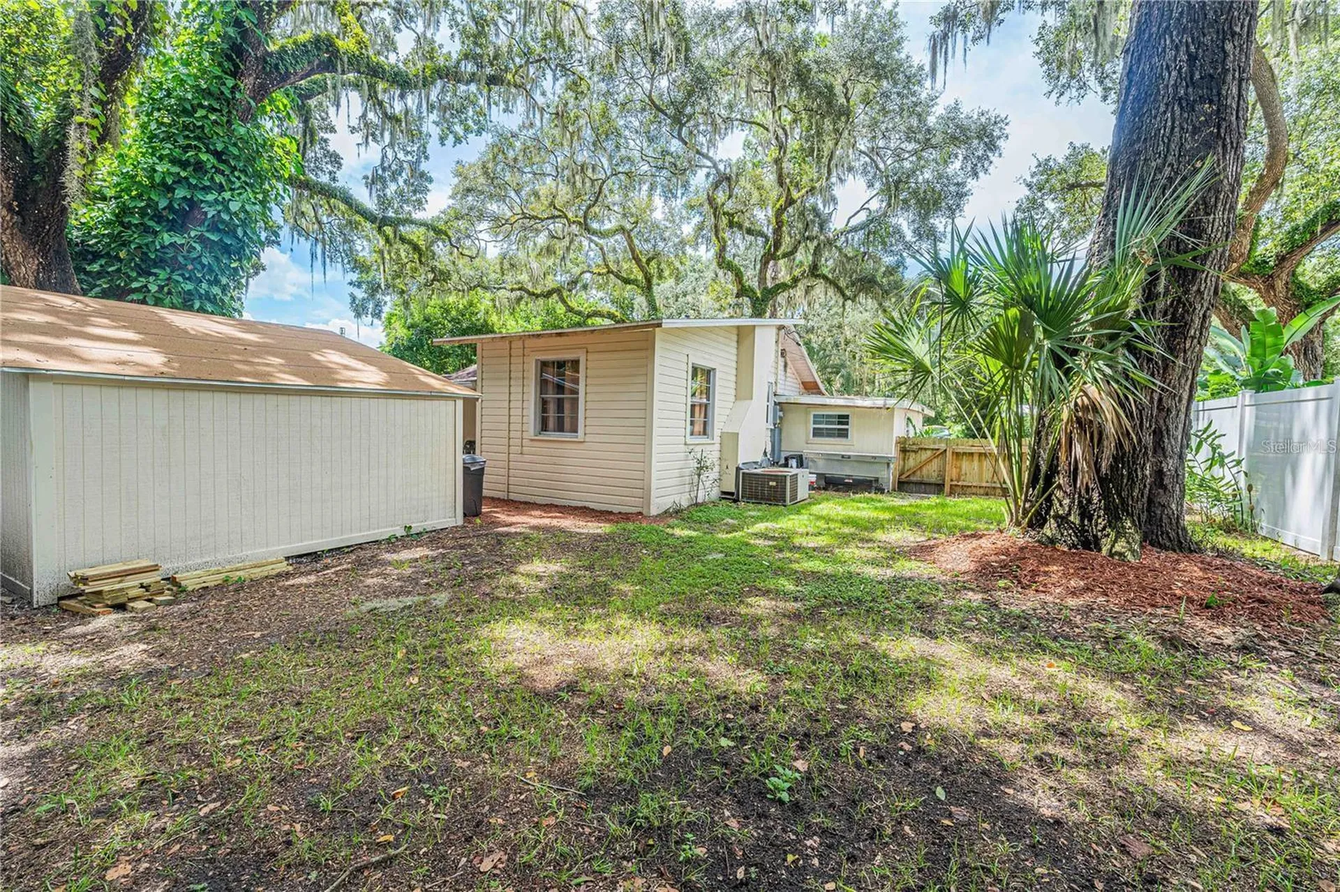 12369 SE 130th Court Ocklawaha FL 32179