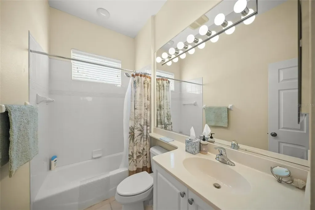 6923 Lennox Place University Park FL 34201