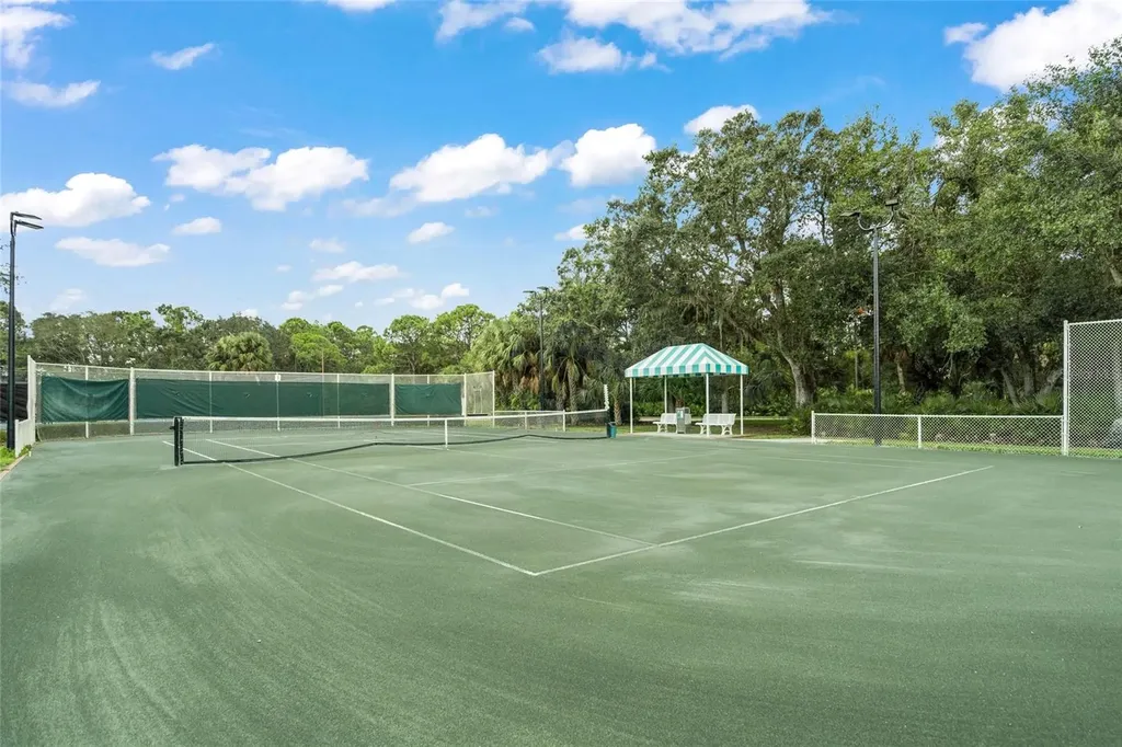 6923 Lennox Place University Park FL 34201