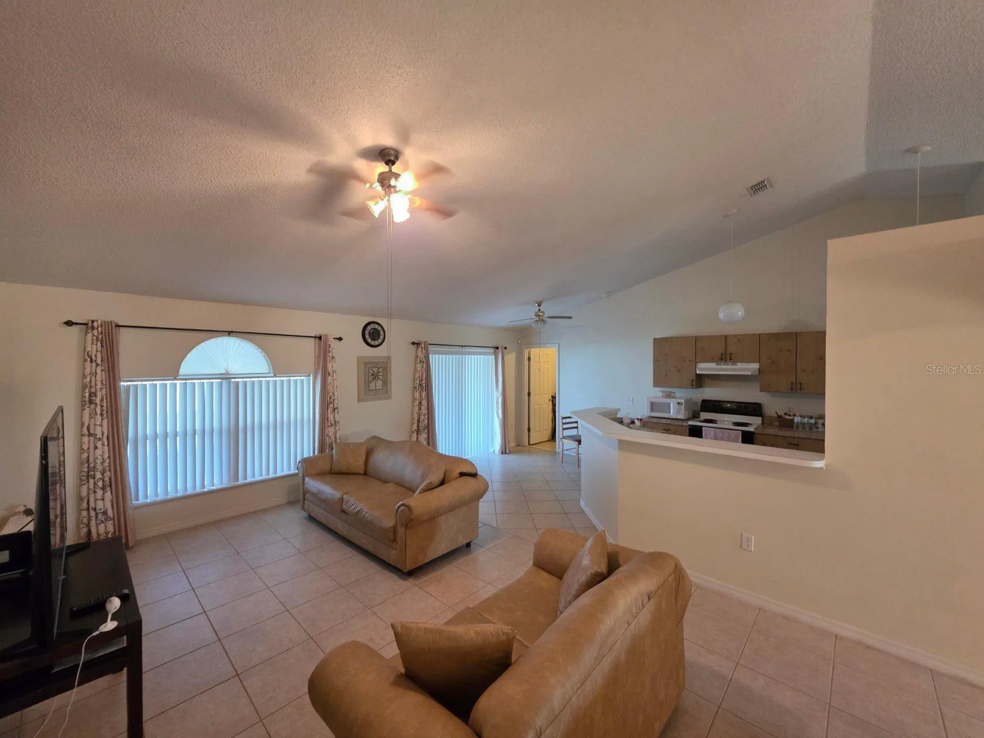 907 Stockport Drive Kissimmee FL 34758