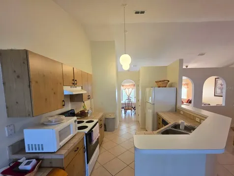 907 Stockport Drive Kissimmee FL 34758