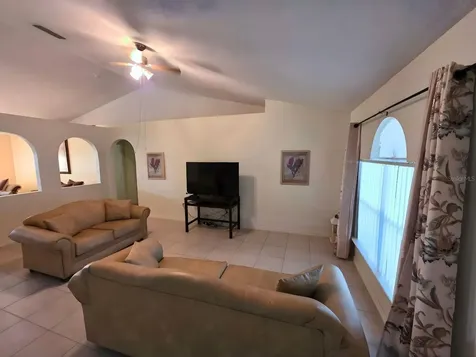 907 Stockport Drive Kissimmee FL 34758